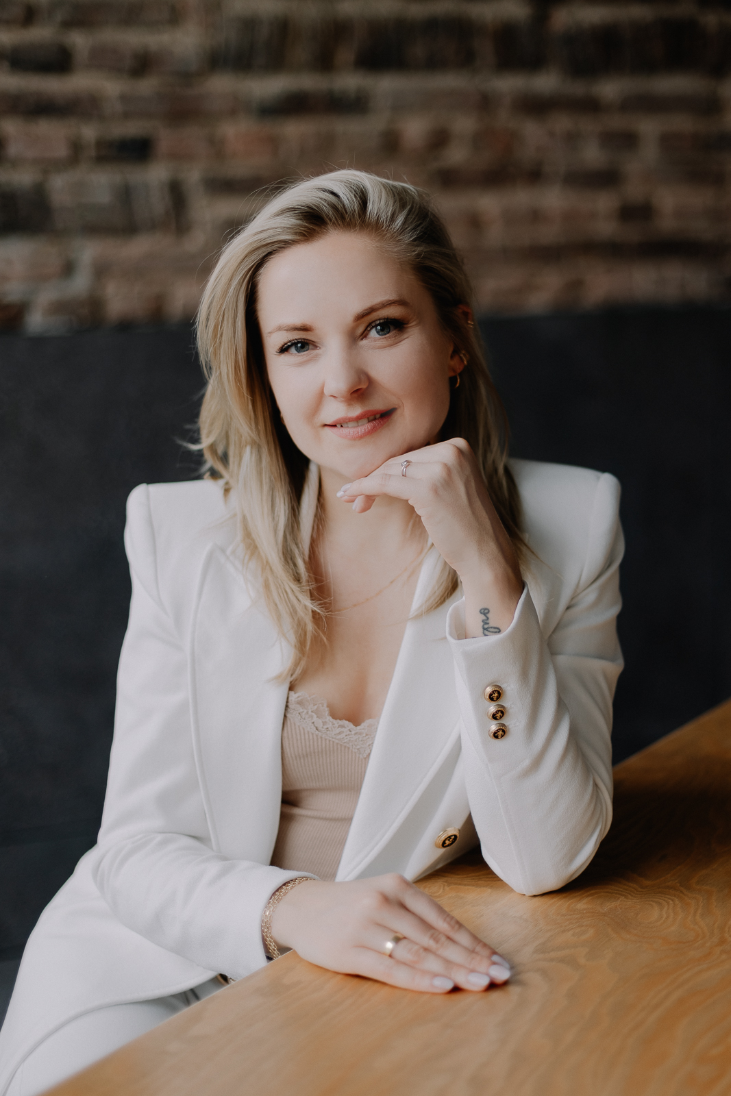 Monika Wiśniowska_sekretariat@plus8.pl